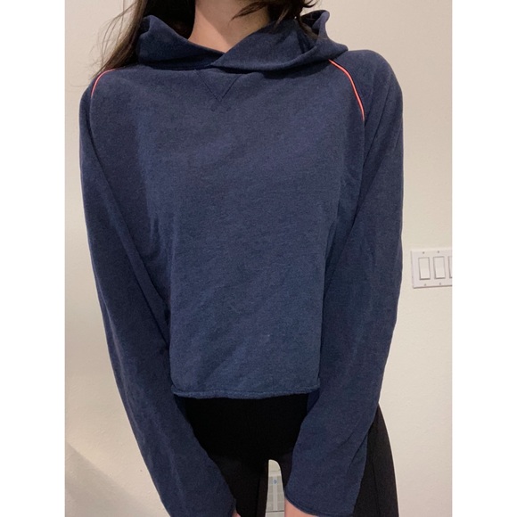 lululemon athletica Sweaters - Lululemon Please Me Pullover